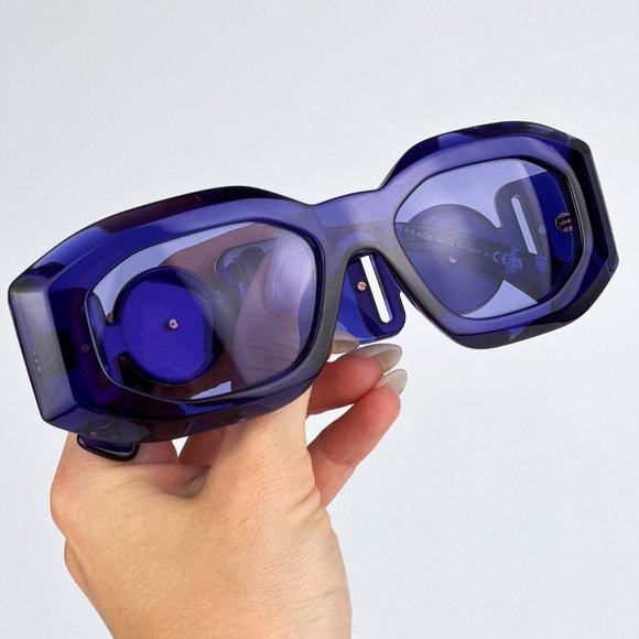 Versace VE4425U MAXI MEDUSA BIGGIE 54191A Sunglasses Purple Transparent Unisex main image 9